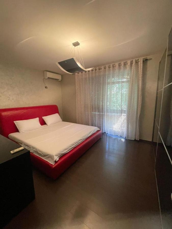 Luxury Apartment City Centre Tirana Exteriör bild