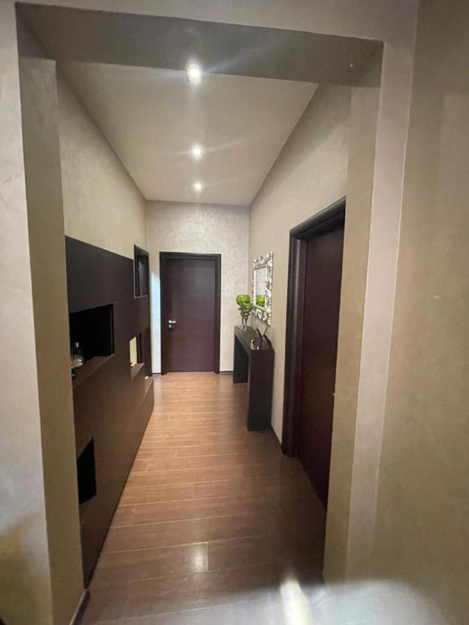 Luxury Apartment City Centre Tirana Exteriör bild
