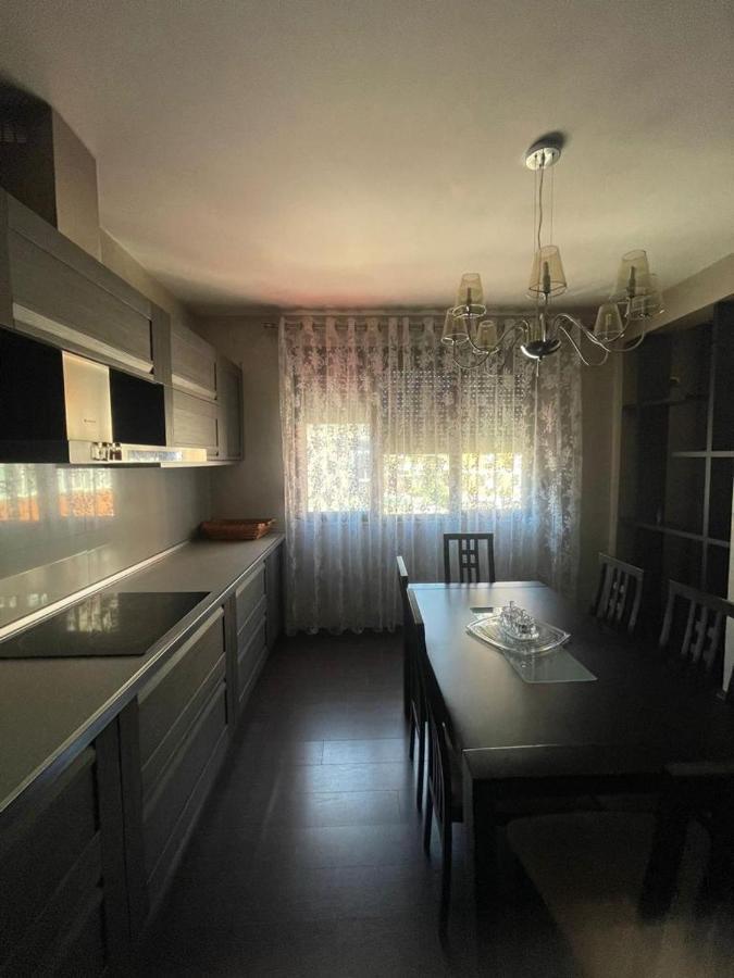 Luxury Apartment City Centre Tirana Exteriör bild