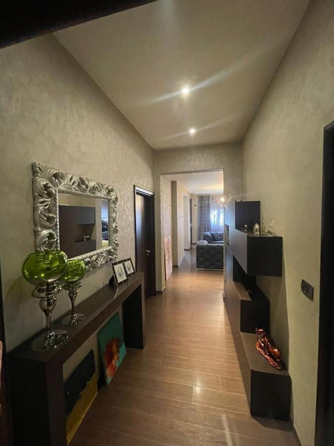 Luxury Apartment City Centre Tirana Exteriör bild