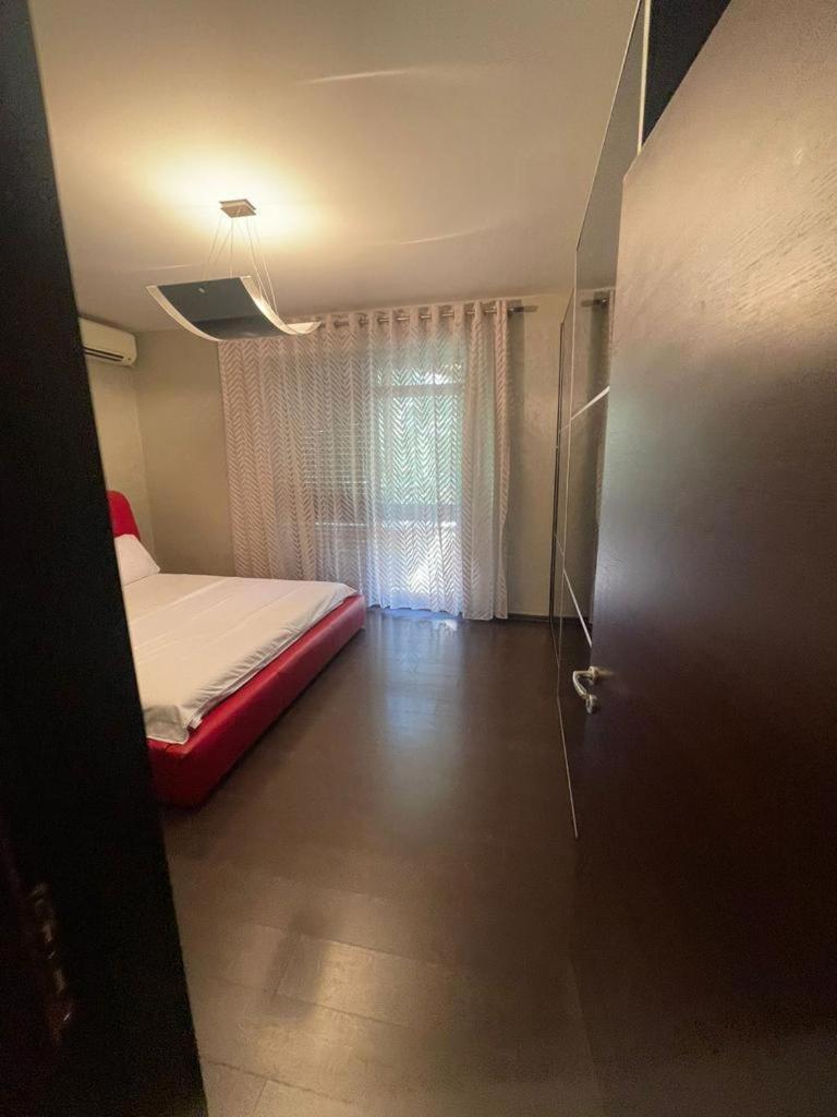Luxury Apartment City Centre Tirana Exteriör bild