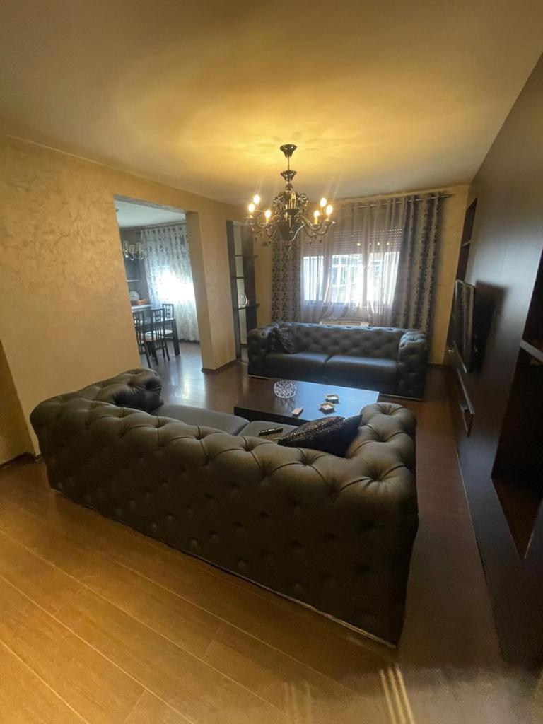 Luxury Apartment City Centre Tirana Exteriör bild
