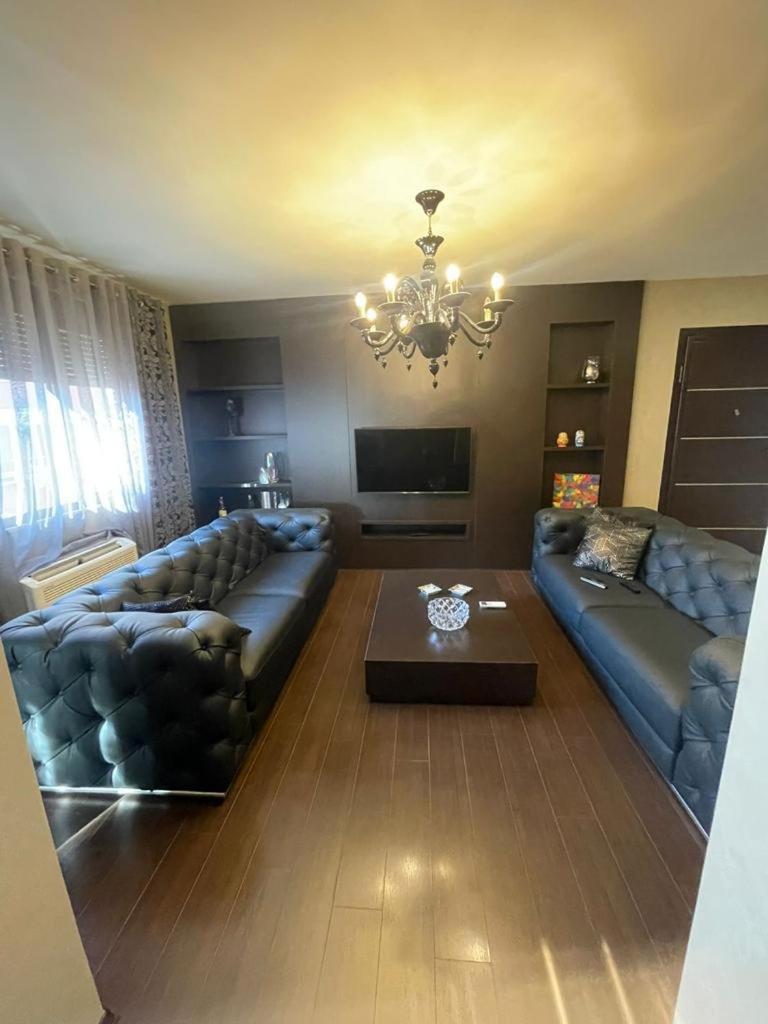 Luxury Apartment City Centre Tirana Exteriör bild